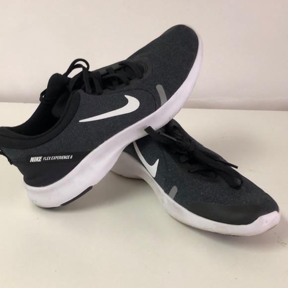 Shoes - Nike Flex Exp. 8 Size 8 (J495)